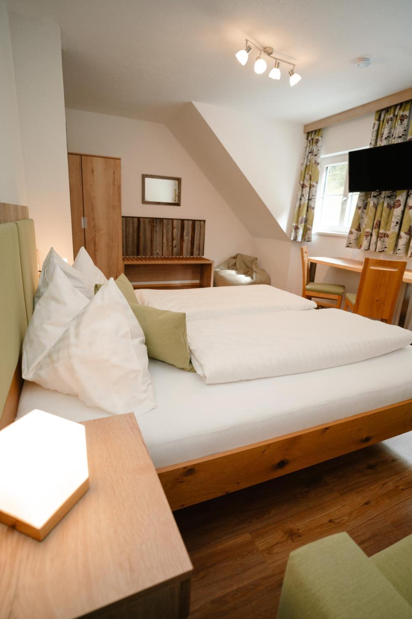 Ertlschweigerhaus Pension - Appartements - Zimmer Donnersbach Exteriér fotografie